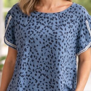 Fashion Blue Patterned Women's Top. NWOT